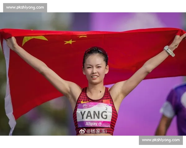 奥运冠军杨家玉竞走半马首秀摘第八 1 小时 39 分 49 秒刷新竞走新高度 奥运冠军杨家玉竞走半马首秀摘第八 1 小时 39 分 49 秒刷新竞走新高度