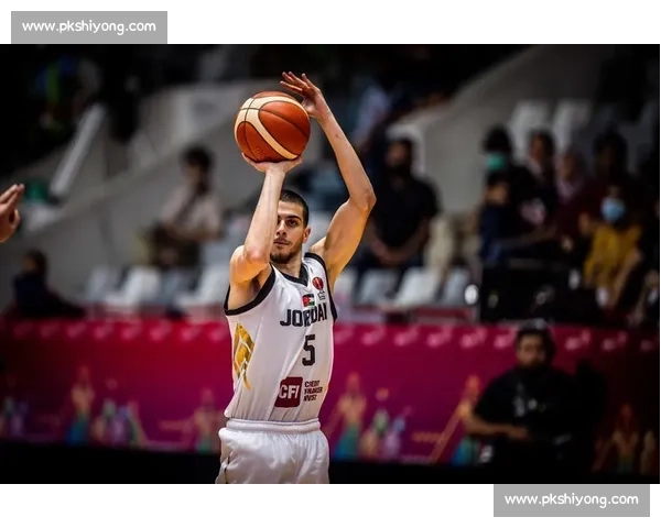 陈盈骏关键三分弑旧主!中国台北男篮复仇约旦 八强战伊朗剑指 12 年首胜 陈盈骏关键三分弑旧主!中国台北男篮复仇约旦 八强战伊朗剑指 12 年首胜