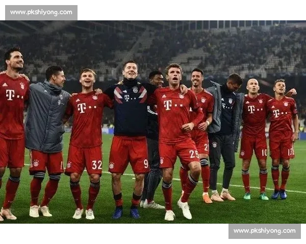 德国队致敬胡梅尔斯:外脚背传奇,感恩同行 德国队致敬胡梅尔斯:外脚背传奇,感恩同行